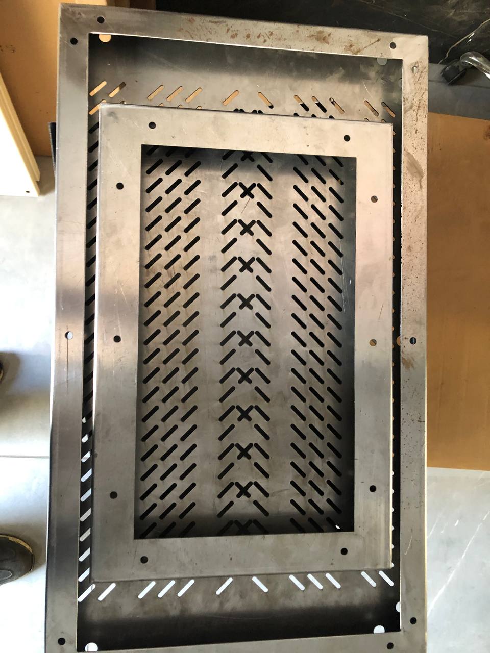 برش لیزر آهن و استیل