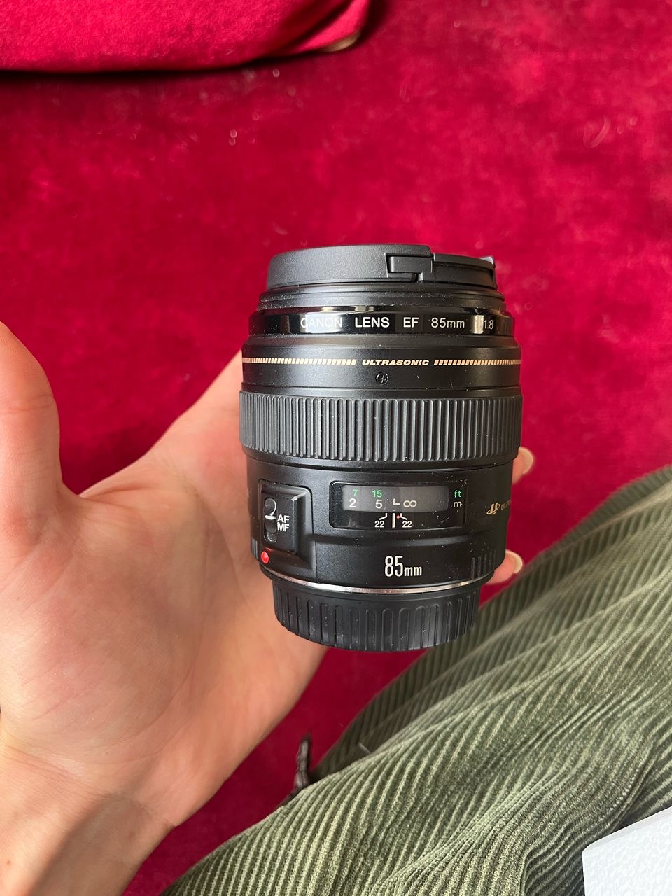 لنز کانن EF 85mm F/1.8 لنز canon کاملا نو اصلا کار نکرده